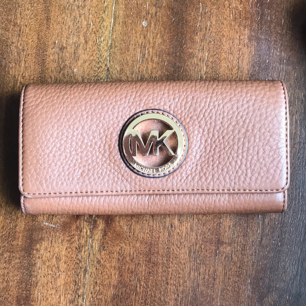 EUC Michael Kors Wallet